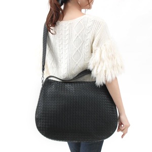 ボッテガヴェネタ (ボッテガ・ヴェネタ) ショルダーバッグ バッグ レディース イントレチャート ブラック 547225 V0016 8175 BOTTEGA VENETA