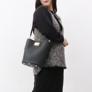 フェラガモ バケットバッグ/ショルダーバッグ バッグ レディース ザ スタジオ ガンチーニ ブラック 212892 NERO 0756787 SALVATORE FERRAGAMO