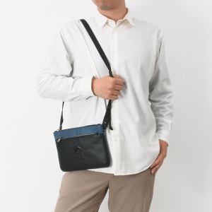 フルラ ショルダーバッグ/ポーチ/クロスボディ バッグ メンズ メン アーバン エクストラ ラージ バイカラー ブルージェイネイビー&ブラック ME00060 BX0320 1800S 15360 FURLA