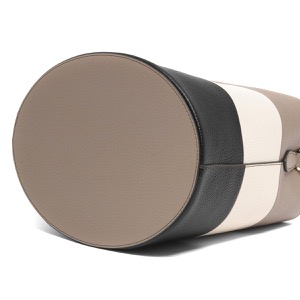 フルラ バケットバッグ/ショルダーバッグ/クロスボディ バッグ レディース ダナエ スモール ボーダー ストライプ ブラックマルチ&ペルラホワイトベージュ&スタッコグレージュ WB00386 BX1423 2643S FURLA