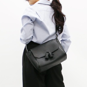 ロンシャン ショルダーバッグ/クロスボディ バッグ レディース ペネロペ タッセル ブラック L2068 843 001 LONGCHAMP