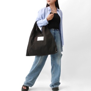 エムエム6メゾンマルジェラ ハンドバッグ/トートバッグ バッグ レディース ジャパニーズ ミディアム ブラック S54WD0039 P5547 T8013 MM6 MAISON MARGIELA