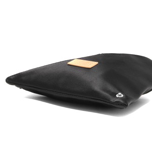 エムエム6メゾンマルジェラ ハンドバッグ/トートバッグ/ミニバッグ バッグ レディース ジャパニーズ ブラック SB6ZI0007 P5543 T8013 MM6 MAISON MARGIELA