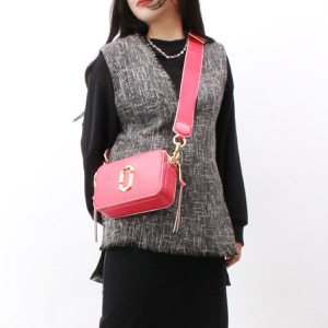 マークジェイコブス ショルダーバッグ/カメラバッグ/クロスボディ バッグ レディース ザ シュアショット ハンドバッグ フラートピンク M0015898 652 MARC JACOBS