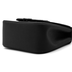 ヴィヴィアンウエストウッド ショルダーバッグ/クロスボディ/クラッチバッグ バッグ レディース リンダ オーブ ブラック 43040069 L001N N402 VIVIENNE WESTWOOD