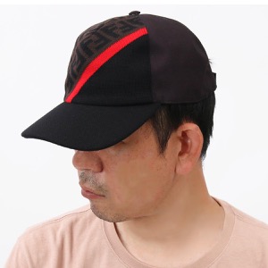 フェンディ キャップ/帽子 メンズ レディース FF ズッカ マッドブラック&ダークブラウン&レッド FXQ768 AEVF F1DPC FENDI