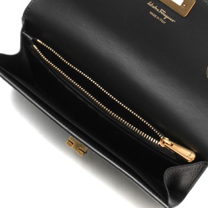 フェラガモ 長財布 財布 レディース ガンチーニ ブラック 220023 NERO 0742090 SALVATORE FERRAGAMO