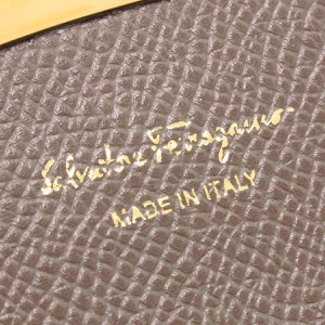 フェラガモ カードケース レディース ガンチーニ キャラウェイシードブラウンベージュ 22D198 CARAWAY SEED 0714931 SALVATORE FERRAGAMO