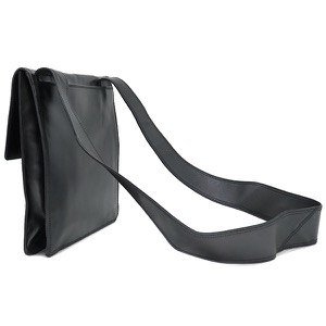 シャネル ショルダーバッグ ロゴ サコッシュ レザー ブラック 黒 中古