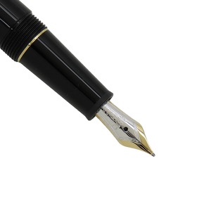 モンブラン 万年筆 マイスターシュテュック ゴールド クラシック メタル ブラック F インク切れ コンバーター・カートリッジ両用式  106513 中古