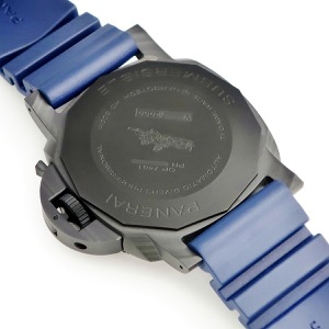 パネライ サブマーシブル クアランタクアトロ カーボテック ブルー アビッソ PAM01232 Y番 デイト 自動巻き