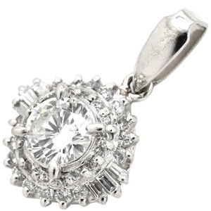 ペンダントトップ Pt900 シルバー プラチナム ペンダントヘッド センターダイヤ パヴェ メレダイヤ  中古