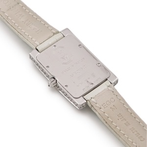 ハリーウィンストン OH済 アヴェニュー クラシック エリプティック AVEQHM21WW241 K18WG ダイヤ クオーツ