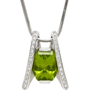 ネックレス ダイヤ ペンダント Pt900 シルバー プラチナム ペリドット 緑 グリーン パヴェダイヤ A字型 大粒 スネークチェーン 中古