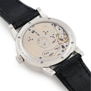 ランゲ&ゾーネ ランゲ1 101.025 Pt950無垢 プラチナ オフセンター パワーリザーブ アウトサイズデイト 手巻き