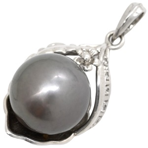 ペンダントトップ 黒蝶パール 12mm ダイヤモンド K18WG シルバー 真珠 黒 シルバー 750 18金 ネックレストップ チャーム ラウンドシェイプ 中古