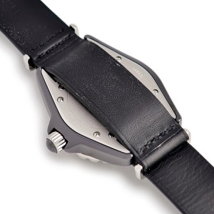 シャネル J12 G10 GLOSS H4657 ブラック 黒 セラミック デイト 逆回転防止ベゼル クオーツ