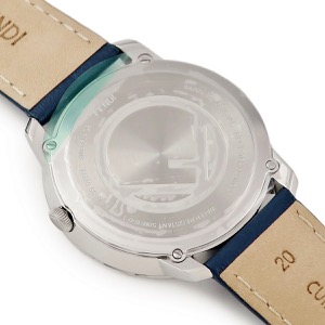 フェンディ エフ イズ フェンディ ラナウェイ 41MM F710013031 未使用 ブルー クオーツ