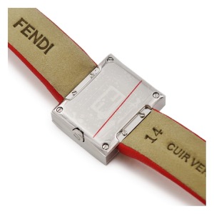 フェンディ マニア レクタンギュラー F100101901 未使用 ズッカフェイス 純正ダイヤ シルバー 赤 クオーツ