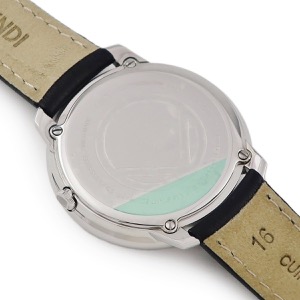 フェンディ エフ イズ フェンディ ラナウェイ 36MM F710034011 未使用 白 クオーツ