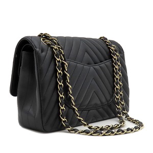 シャネル ショルダーバッグ マトラッセ 25 シェブロン ラムスキン ブラック 黒 ダブルフラップ Vステッチ 中古