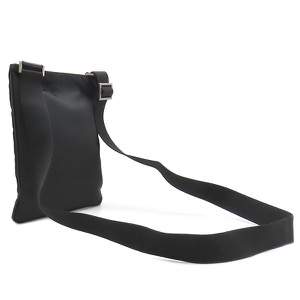 サルヴァトーレ・フェラガモ ショルダーバッグ ナイロン ショルダー ナイロン ブラック 黒 斜め掛け 245573 中古