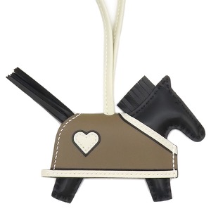 エルメス バッグチャーム ロデオ ロべオ クールPM ラムスキン マルチカラー 黒 オフホワイト グレージュ  中古