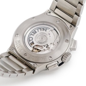 ウブロ クラシックフュージョン クロノグラフ チタニウム 520.NX.1170.NX ブラック デイト 自動巻き