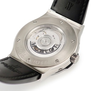 ウブロ クラシックフュージョン アエロフュージョン ムーンフェイズ チタニウム 517.NX.0170.LR 自動巻き