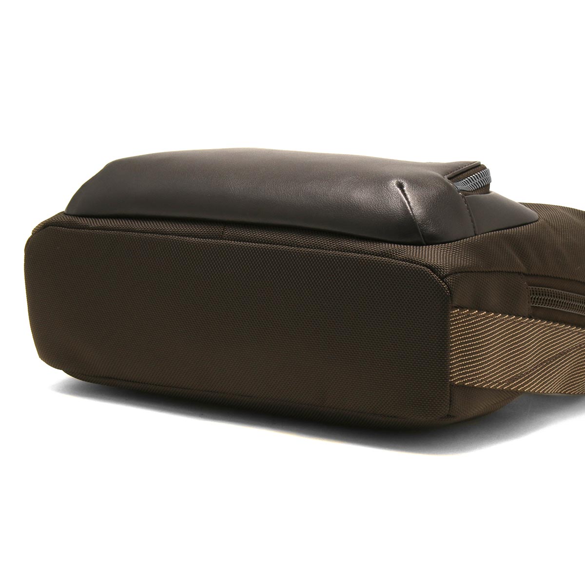 TUMI（トゥミ） ビジネスショルダーバッグ ブラウン 楽天市場】TUMI（ブランドトゥミ・カラーブラウン）（バッグ