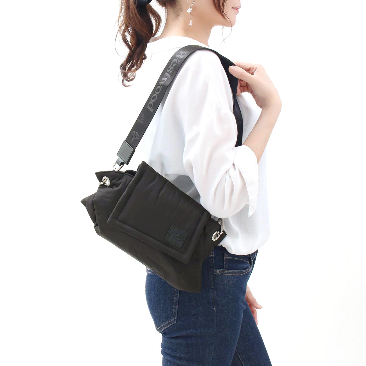 ヴィヴィアンウエストウッド ショルダーバッグ クラッチバッグ バッグ メンズ レディース エミリー オーブ ブラック N401 Vivienne Westwood ブランド腕時計通販なら ブルークウォッチカンパニー 心斎橋店