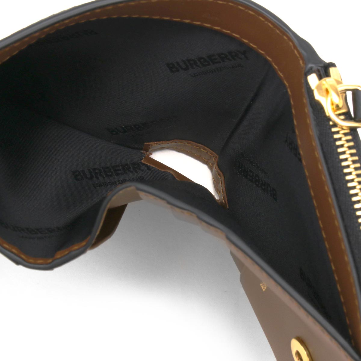 BURBERRY 二つ折り財布 ストライプデザイン 【公式通販】