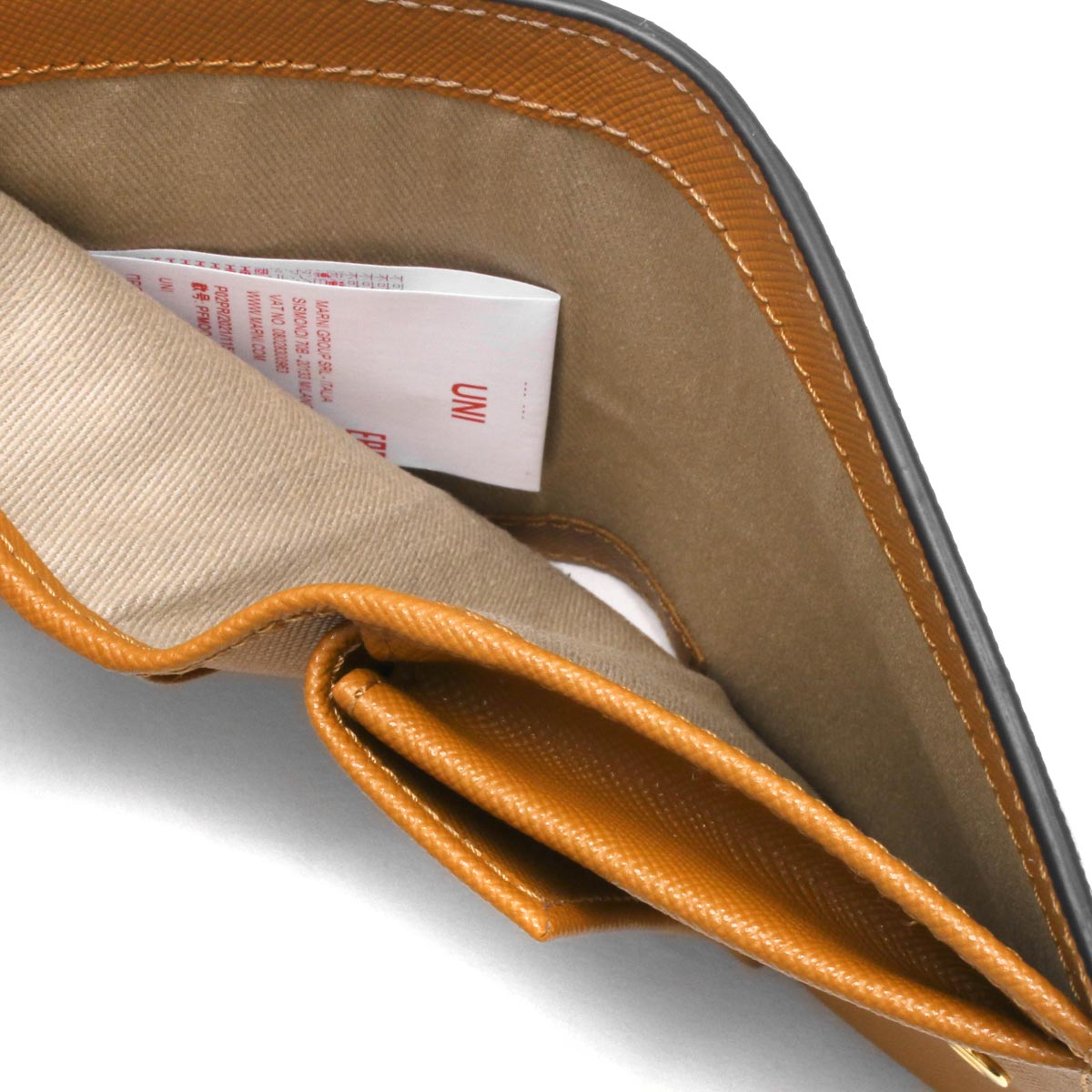 新品最安値  マルニ　三つ折り財布 限定値下げ❗️marni 折り財布