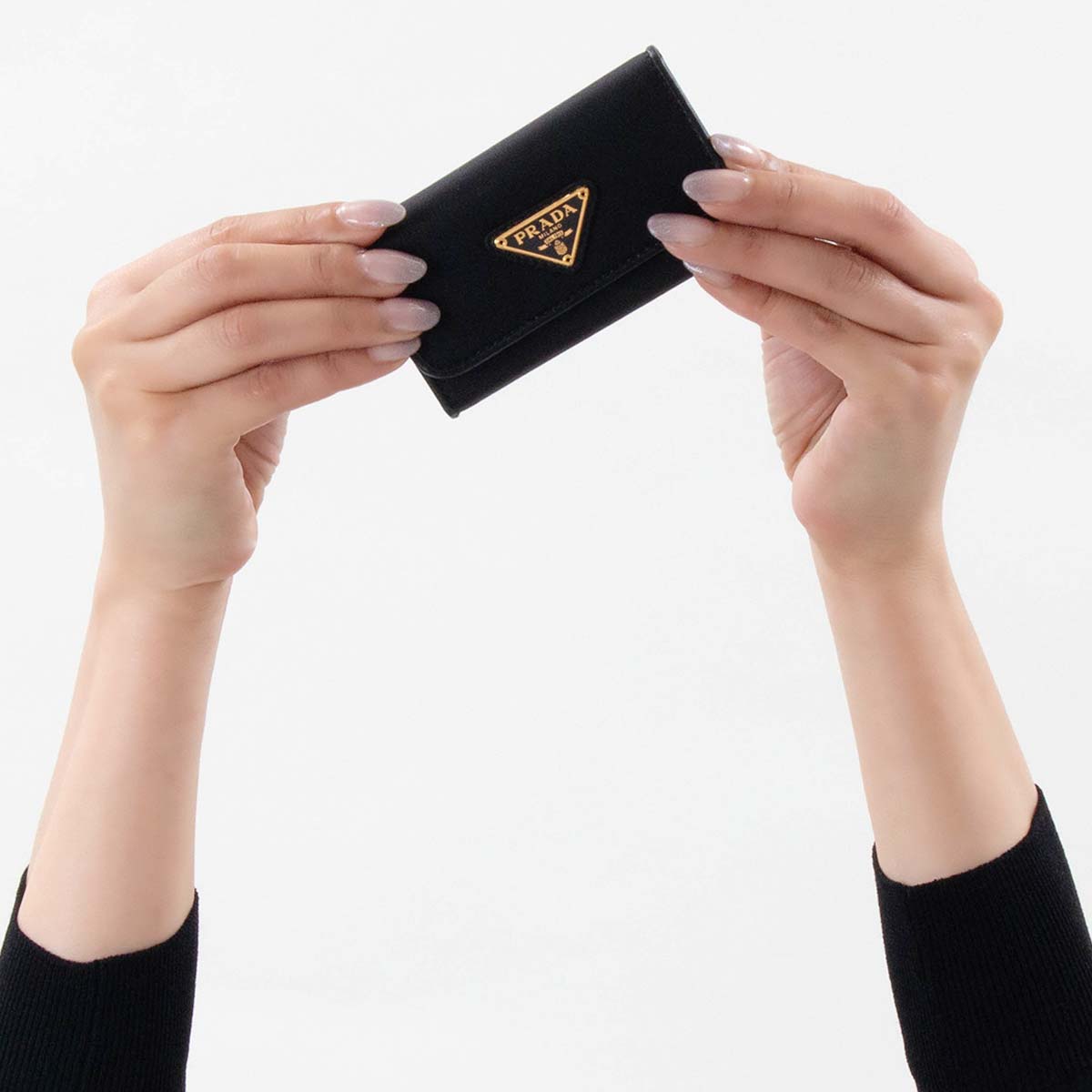プラダ キーケース メンズ レディース テスート トライアングル 三角ロゴプレート ブラック 1pg222 2b15 F0002 Prada ブランド腕時計通販なら ブルークウォッチカンパニー 心斎橋店