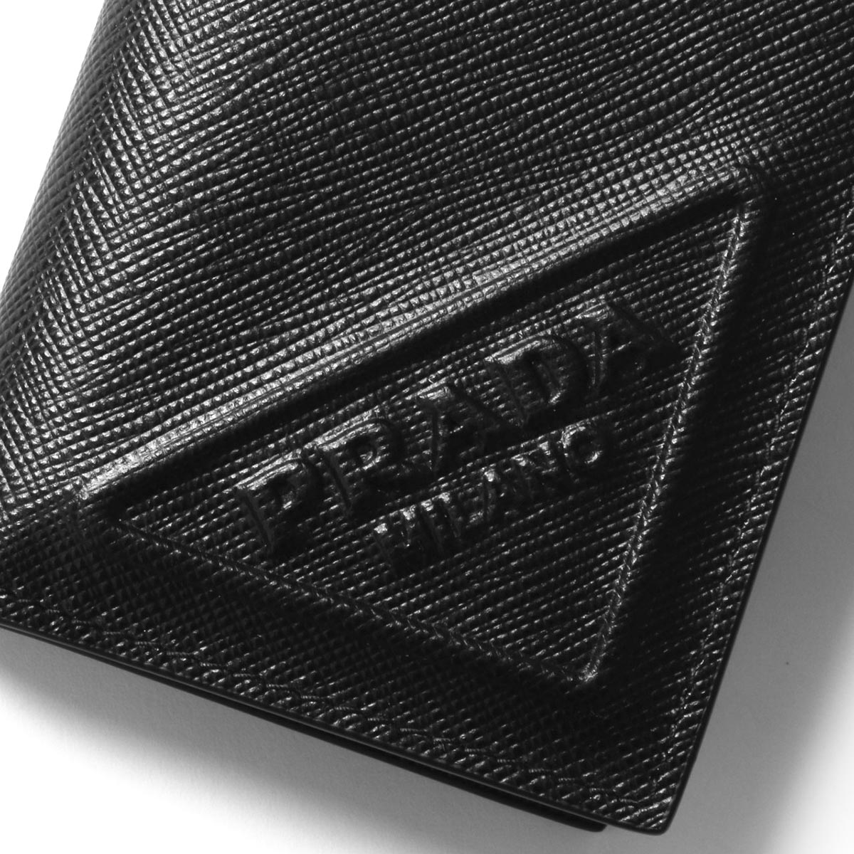 プラダ クレジットカードケース メンズ レディース サフィアーノ エンボス 三角ロゴ ブラック 2MC101 2D1Q F0002 PRADA