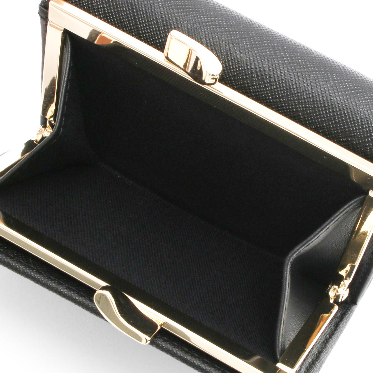 ヴィヴィアンウエストウッド　オーブ　三つ折り財布　サフィアーノレザー　黒 ヴィヴィアン ウエストウッド Vivienne Westwood 三つ折り財布